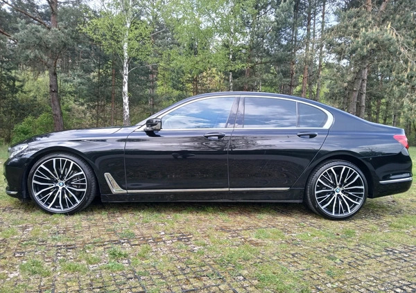 BMW Seria 7 cena 184500 przebieg: 102168, rok produkcji 2016 z Jaworzno małe 529